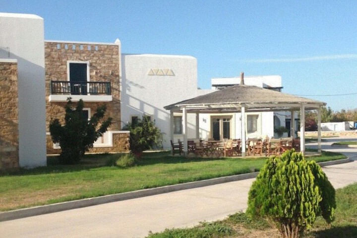 Plaka Hotel I