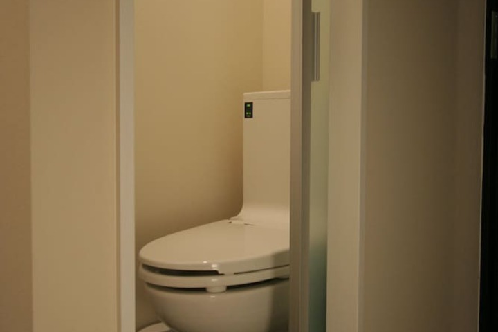 Room 13 of 31