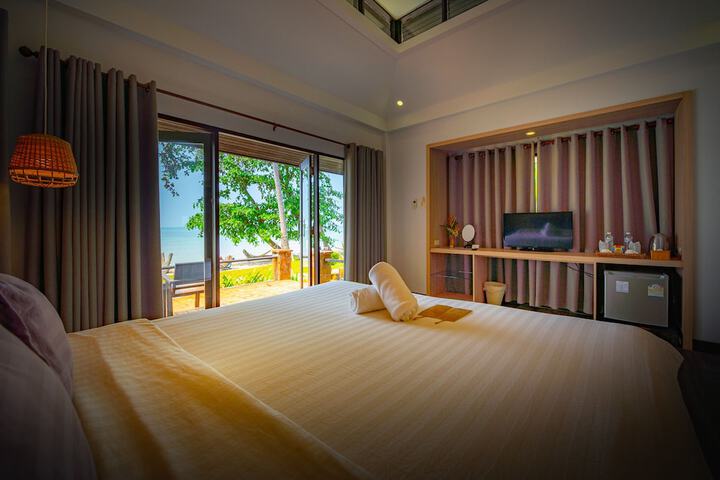 Room 8 of 91