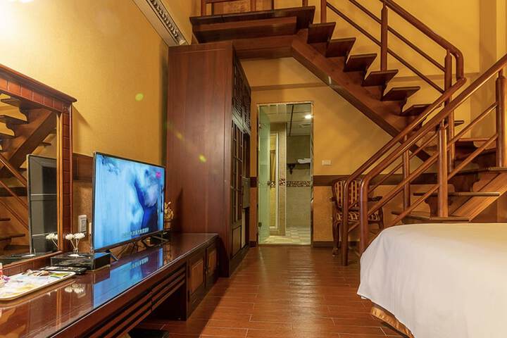 Room 15 of 20