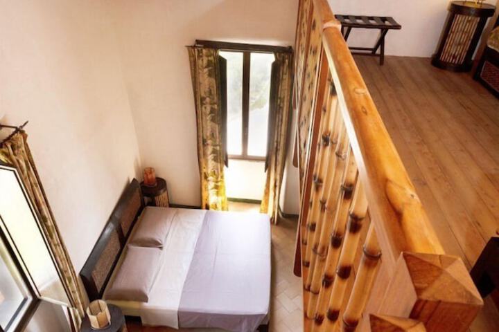 Room 8 of 17