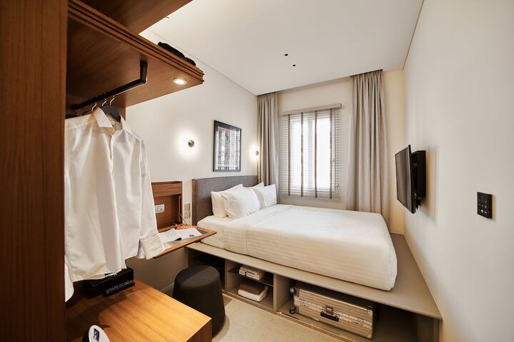 Room 5 of 37