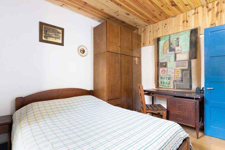 Room 5 of 35