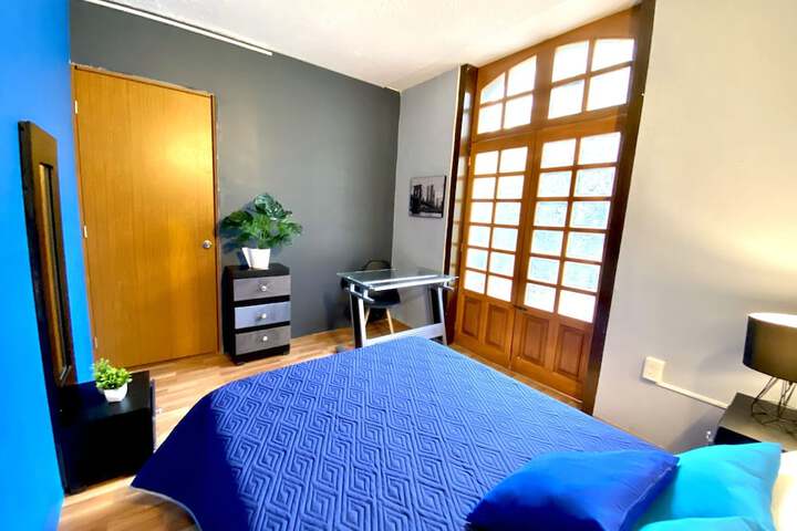 Room 28 of 33
