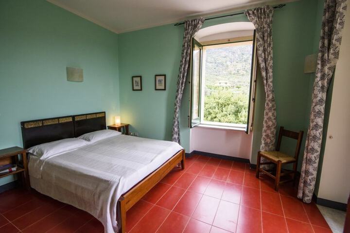 Room 8 of 60