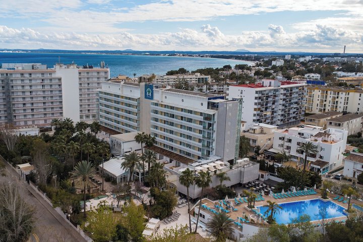 Exterior of Bahia de Alcudia Hotel & Spa