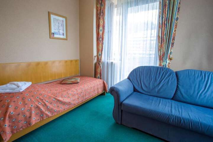 Room 43 of 73