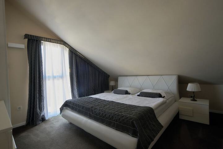 Room 31 of 115