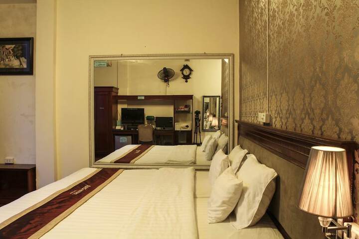 Room 6 of 22