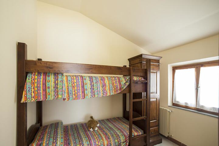 Room 6 of 168