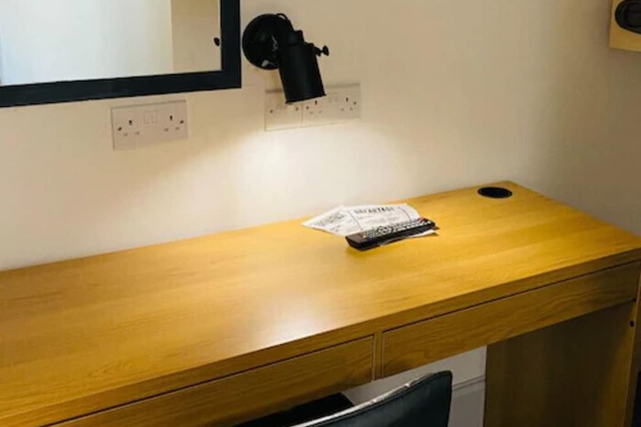 Room 7 of 40