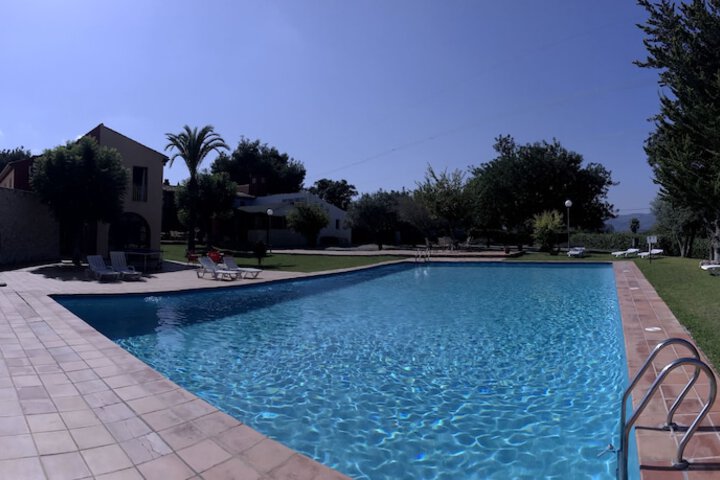 Pool 49 of 138