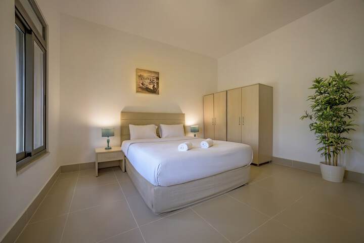 Room 26 of 102