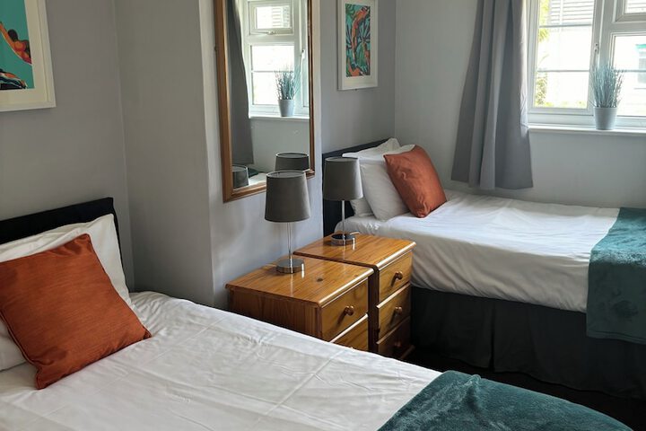 Room 14 of 40