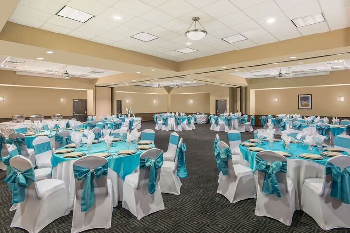 Indoor wedding