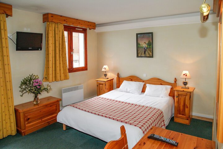 Room 5 of 20