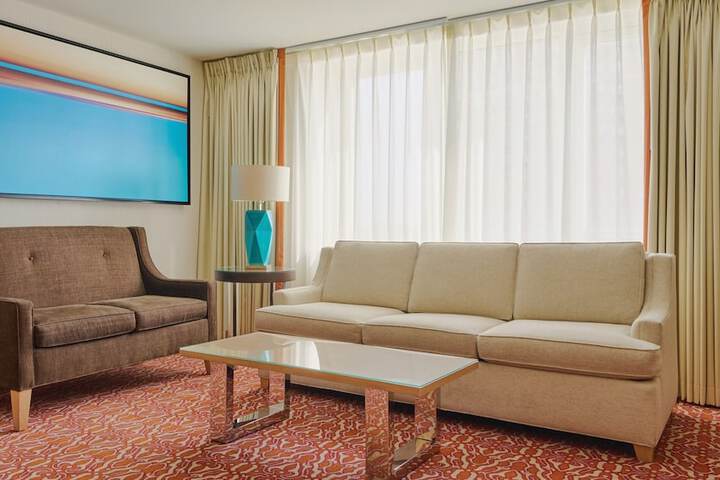 Chelsea Classic Room with 1 King Bed (53 of 54)