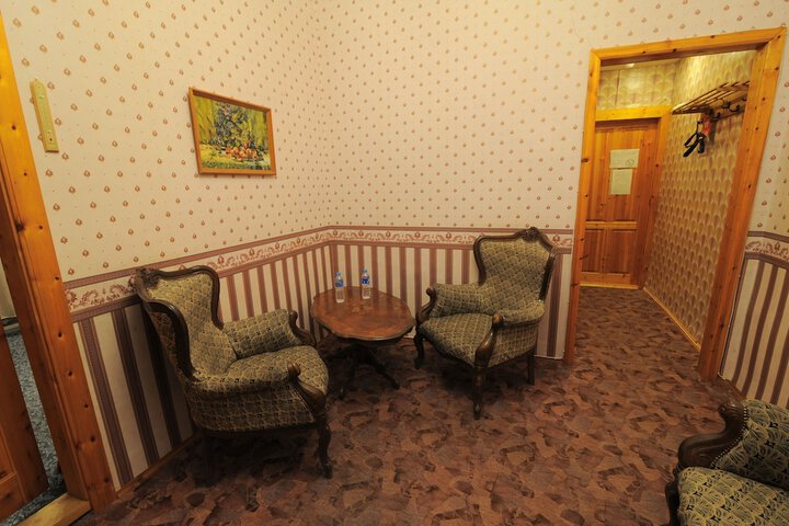 Room 56 of 100