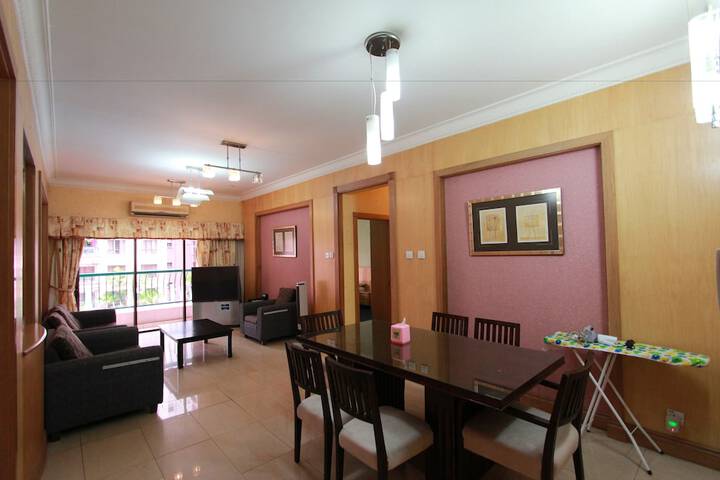 Room 14 of 270