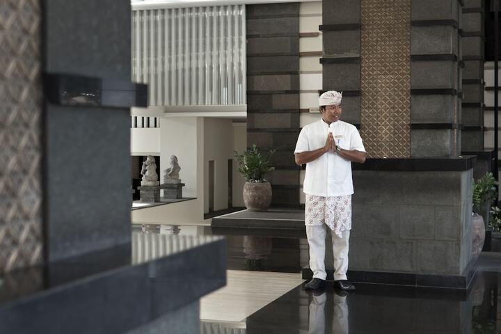 Hotel Lobby
