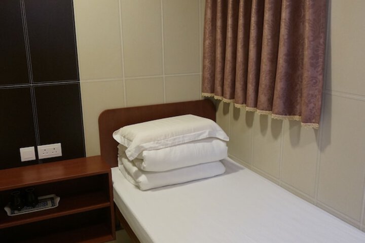 Room 7 of 40