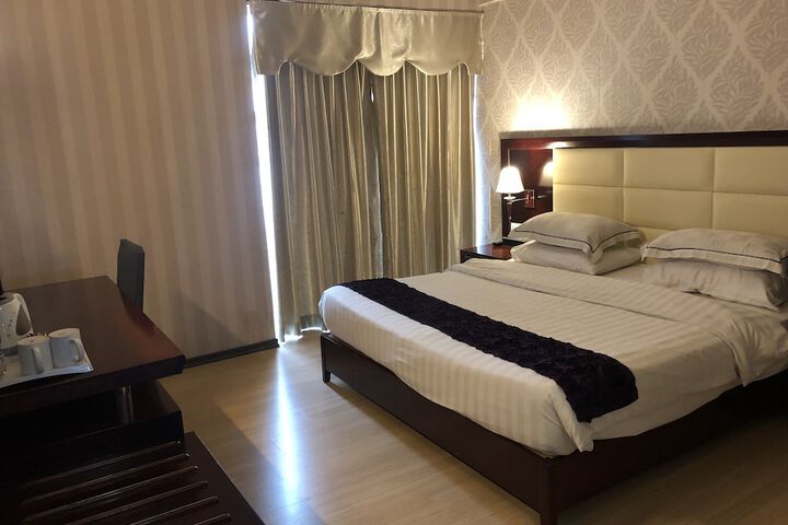 Room 20 of 37