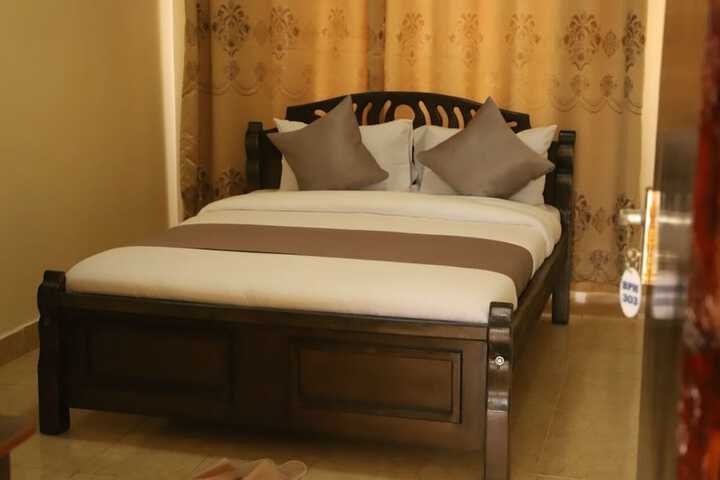 Room 3 of 21
