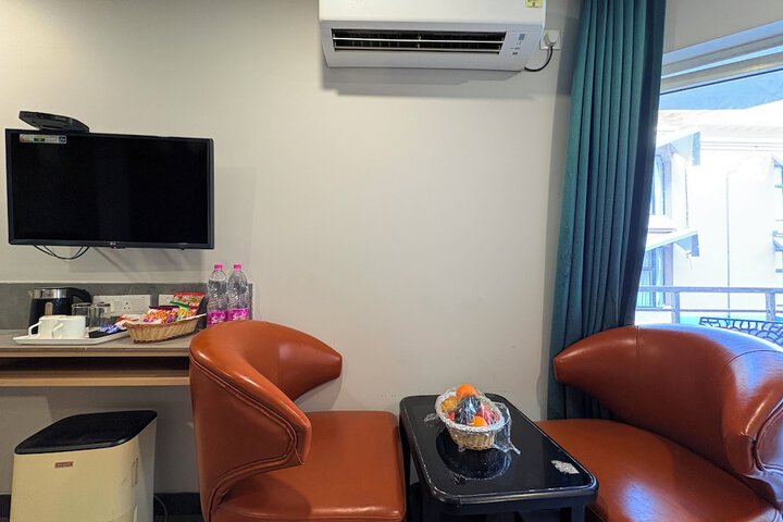 Room 44 of 154