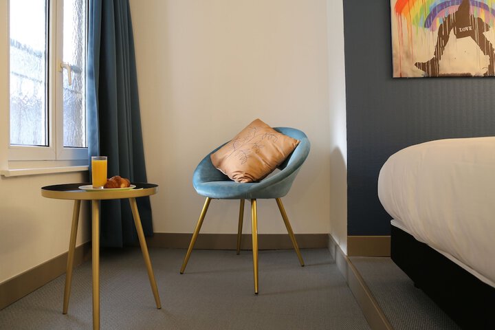 Room 71 of 112