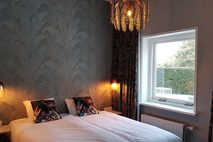 Room 18 of 53