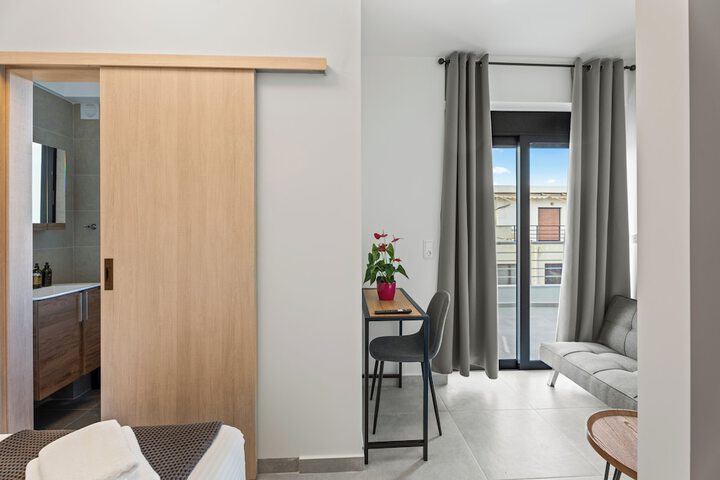 Room 10 of 43