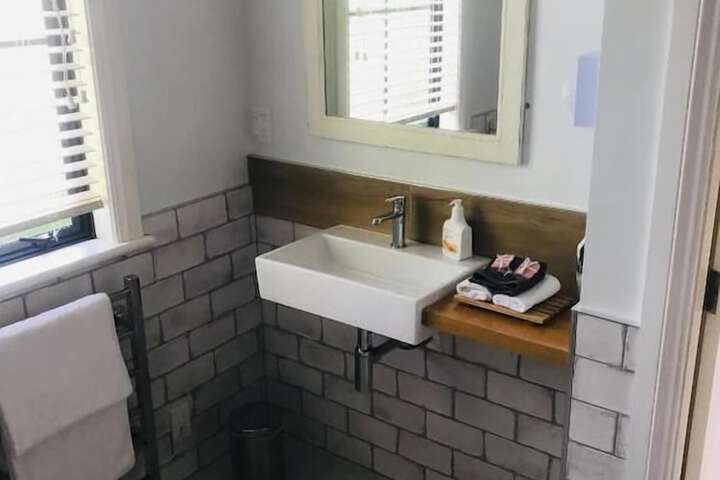 Room 44 of 83