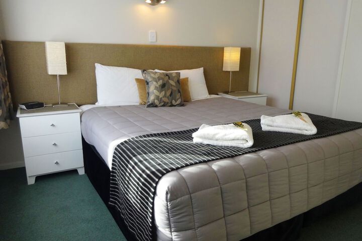 Room 3 of 35