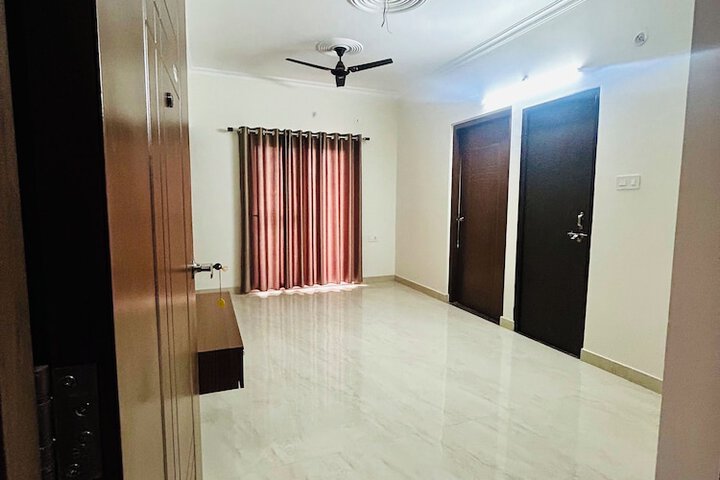 Room 5 of 46