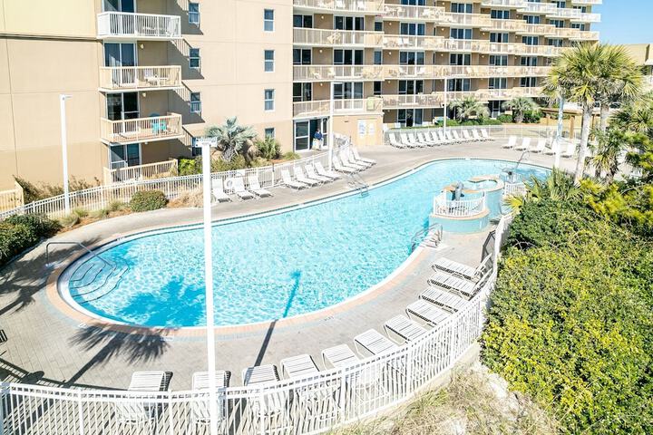 Pool 39 of 82