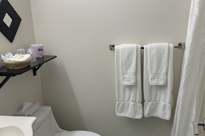 Room 7 of 18