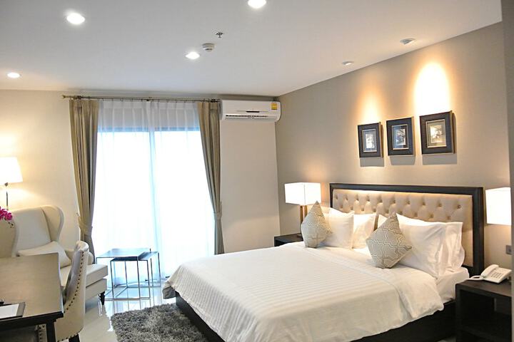 Room 12 of 49