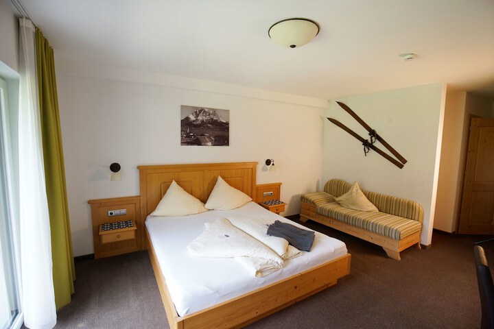 Room 8 of 46