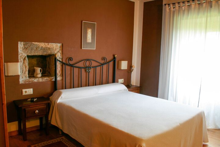 Room 3 of 16