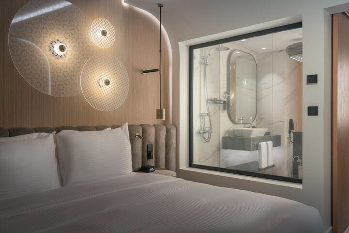 Room 7 of 40