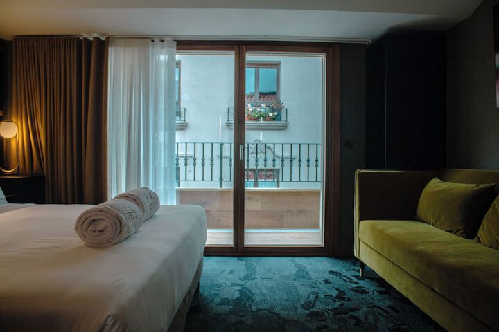 Room 22 of 43