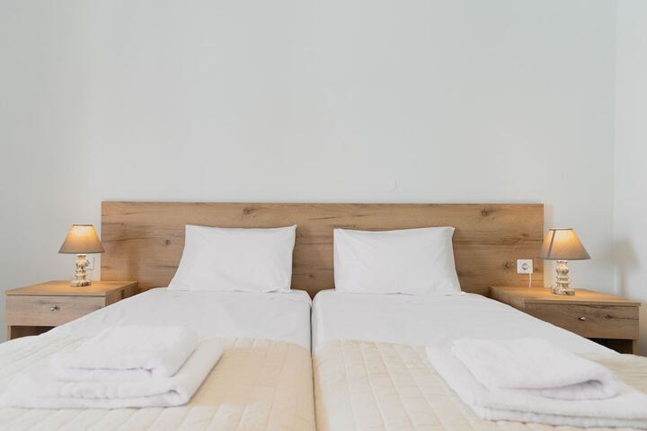 Room 3 of 18
