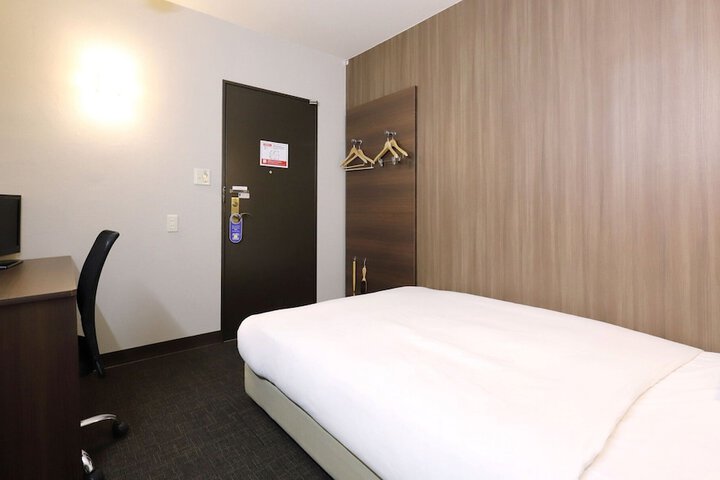 Room 10 of 56