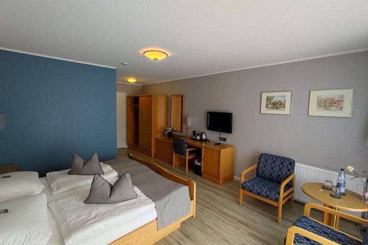 Room 10 of 67