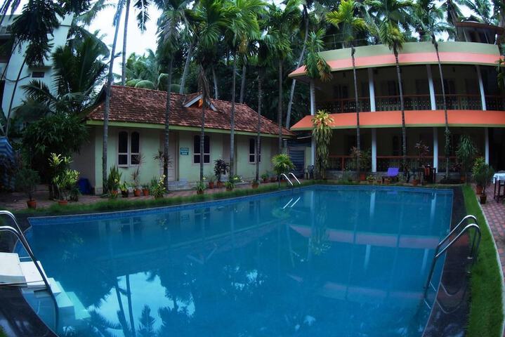 Hotel with Pool
