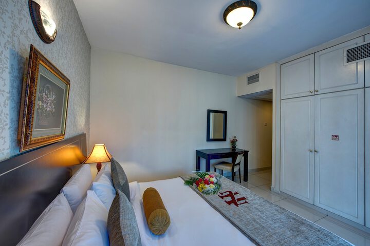 Room 4 of 34