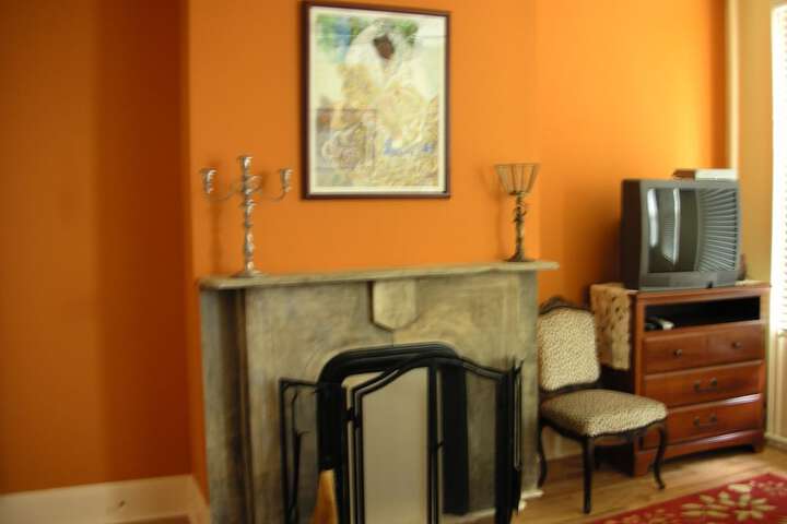 Room 6 of 24