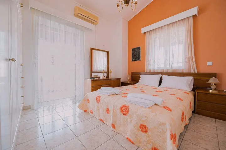 Room 3 of 21