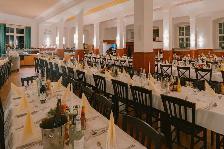 Dining 44 of 67