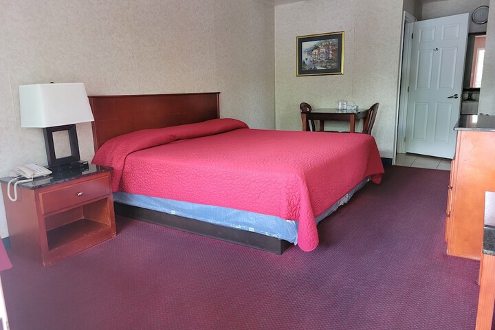 Room 16 of 34